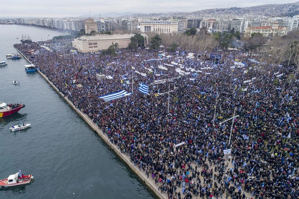 Ξεσηκώνονται οι Μακεδόνες – Κατέθεσαν μήνυση κατά Κοτζιά για «Εσχάτη Προδοσία» – «Εδειξε ασέβεια στους αγώνες των προγόνων μας»
